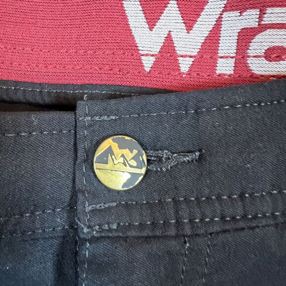 Wrangler Pants Mens 38x32 Black Outdoor Zip Pocket Stretch Nylon NW788NB Hiking - Picture 3 of 11